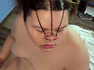 In a shopping center, a woman voluptuous swallows his partner’s semen