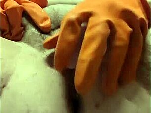 Closeups for comrades – fat hairy gblnmmmy fingers and fucks hairy squirting pussy