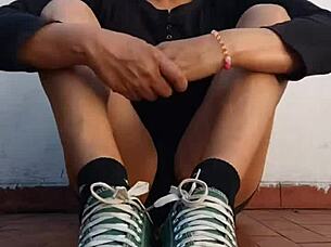 Venezuelan beauty Dazzy Feet in hot livestream on YouTube