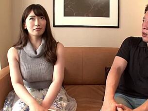 A mature teacher with big boobs, Mizuno, drinks her master's sperm for the first time at 30 years old.