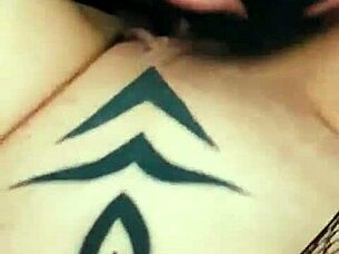 stepmom with big ass invites stepdaughter for pussy fuck 😏