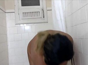 I got a hard cock and masturbated my stepmother's big pussy