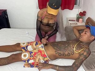 Fun sex with a girl using a sex machine