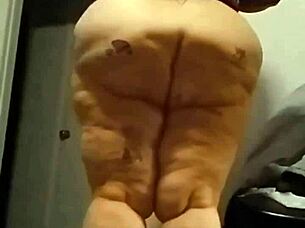 Misfitangel's BBW ass worship in slow motion video