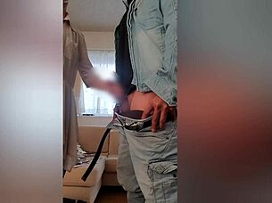 おまけ動画史上最高の手コキをで射精を促す日本人痴女。【素人中出しハメ撮り】舞30代中出し大好きパイパン主婦。