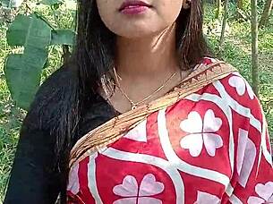 Beautiful Bengali bhabhi in hot porn story