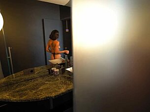 Beautiful woman gets a hot creampie in a 1 on 1 sex scene