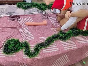 Amateur stepson's Christmas gift – sucking his stepmother's pussy and ass