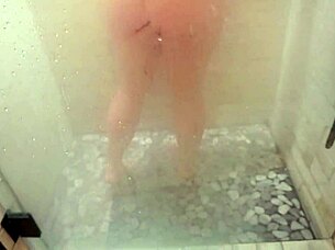 Vicki the Italian MILF has a steamy shower scene