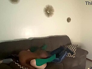 A girl with an amazing ass squirts while being dominated
