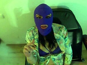 Cheating wives show off their skills in oral sex