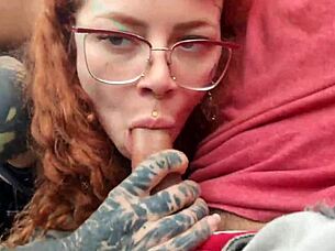 Oral sex in the car of the father