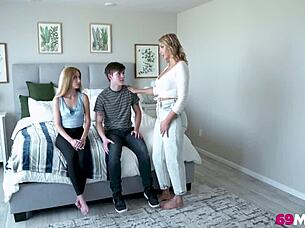 Macy Meadows teaches something special to Sophia Deluxe in an steamy session