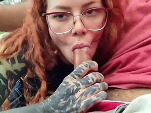 Oral sex in the car of the father