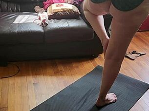 Yoga in the morning with a hot mature MILF is awesome
