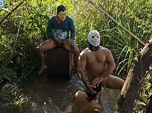 Machos meet sexy brunette in nature for intense fun