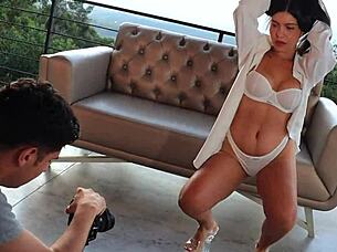 Latina model got fucked after a photoshoot session