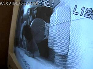 Jenna Presley’s piss break habit as waitress