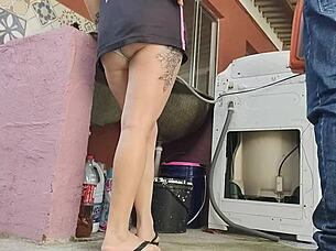 The housewife receives a technician while her husband is not at home