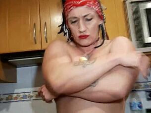 My juicy backside was washed in milk - Moonwhiteree
