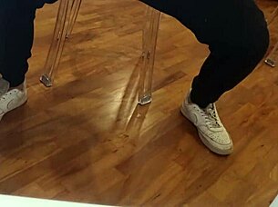 Amateur casting with a巨大 cock and dirty talk