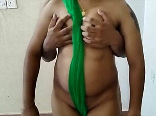 An older woman seduces her younger brother with her juicy ass