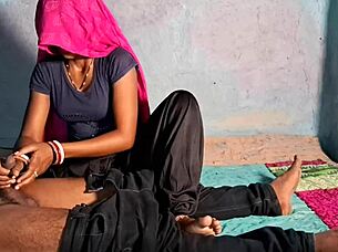 Desi bhabhis black salwar and tshirt fuck
