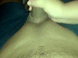 I masturbate my big cock without stopping, it's a great feeling