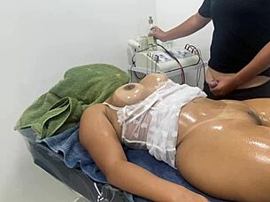 Massage Salon Worker Bangs My Curvy Stepmom's Big Ass