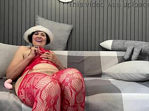 Solo Action by Horny Mom Leaves Me Aching for More