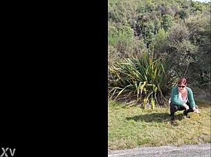 Look at this trashy Kiwi milf pissing roadside!