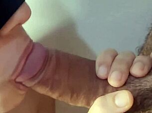 this amateur teen gives a casual sucking blowjob that ends in cumshot during their everyday fun.