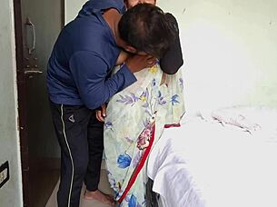 anal fuck- kiraye darani ki gaand maari makan malik ne