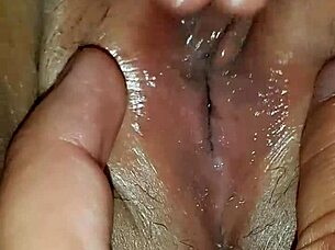 Sexy little vampire Hermosa goes wet and wild