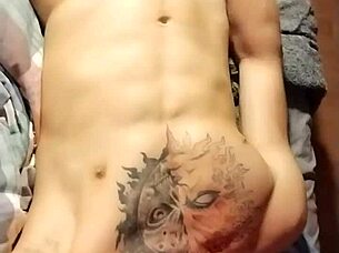 Sologaphia with a big dick twink