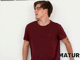 American MILF with big boobs in sexy outfit freeuse video