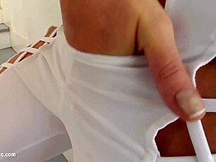 MILFing: Such Super Hot Mature MILF gets banged hard, Joanna…