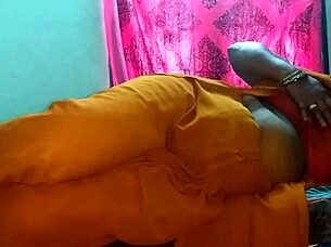 Big Boobs and Pussy: Horny Desi Bhabhi in Saree