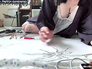 Accidental nipple flash by gaming girl on live stream