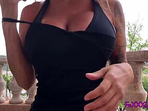 How Brooke Foxxx gets her boobs fucked and cummed on in the sun