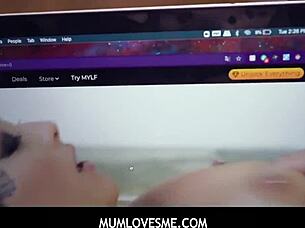 Big Ass MILF Mom Loves Me: POV Sex with Johnny