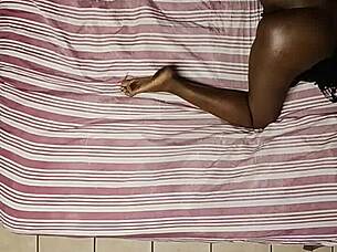 Amateur fucks big ass and tits black mama