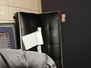 Amateur fucks big ass and tits black mama