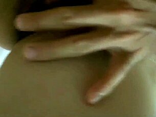 Amateur teen giving her friend a good fucking