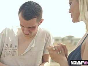 A mature and young couple in the film introduces anal sex on the birthday night