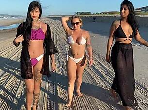 From the outdoor nudity streak by Cassiana Costa with her friends, ending up in a sexy act in the sandy coast
