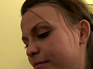 Babe on babe first time: Licking pussy and moaning, yes and yes