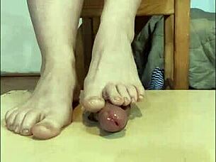 Feet and big tits dominate amateur BBW in POV