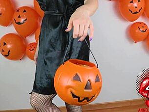 A Halloween anal adventure with monster cock meets Latina