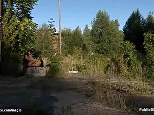 The European woman rides naked in the chariot in the public